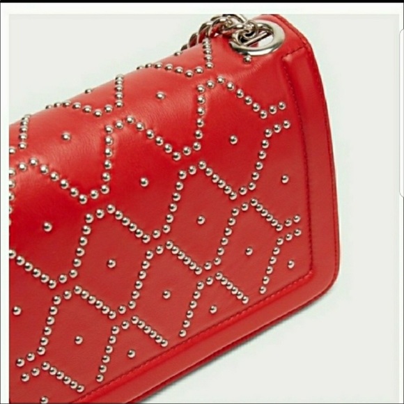 Zara - Picture 2 of 8